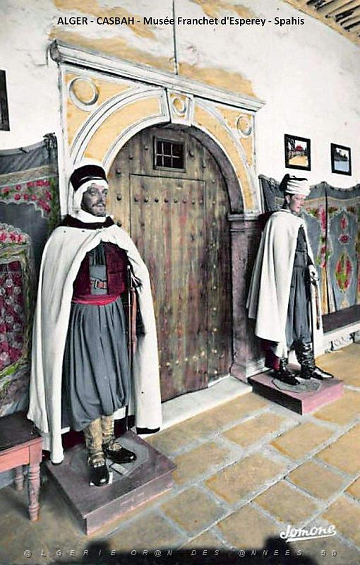 11- Alger - Musee Franchet d'Esperey - Galerie - Spahis Europeens et Indigenes.jpg
